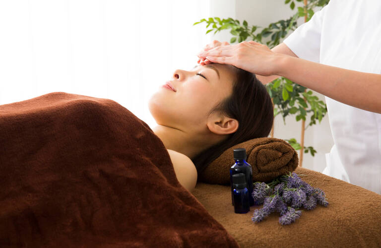 オールハンドの施術で気になるしみもすっきり | 横浜のエステサロンならPearlbliss